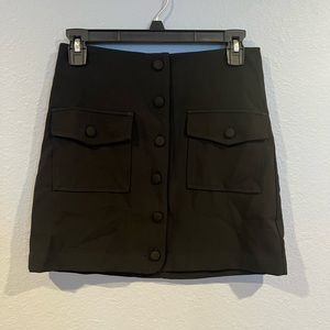 2 Pocket Black Short Skirt